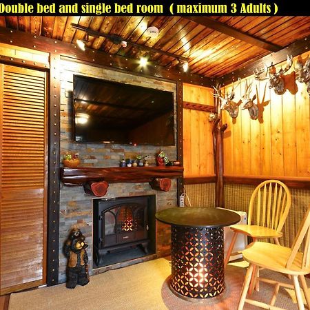Salmon Magwood Guesthouse โตรอนโต ภายนอก รูปภาพ