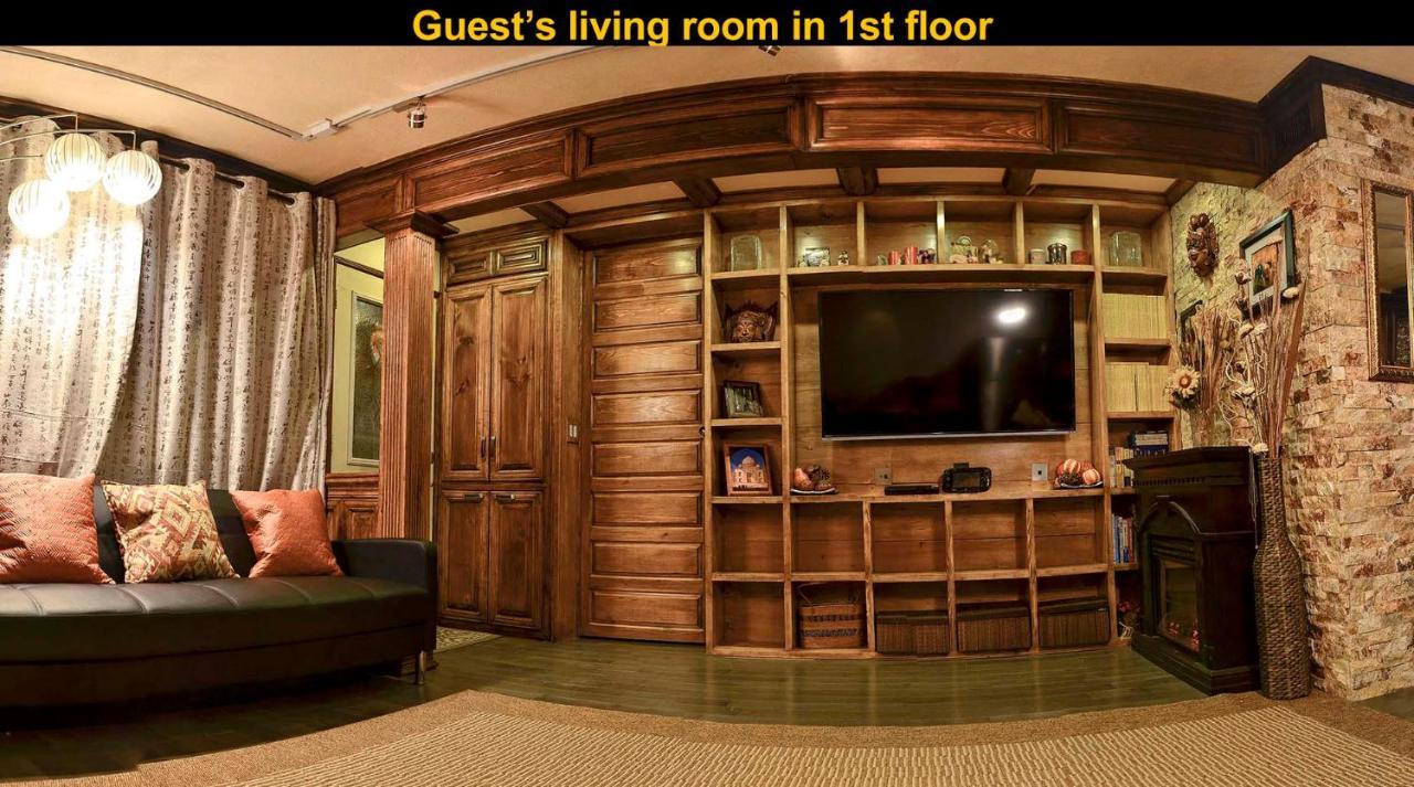Salmon Magwood Guesthouse โตรอนโต ภายนอก รูปภาพ