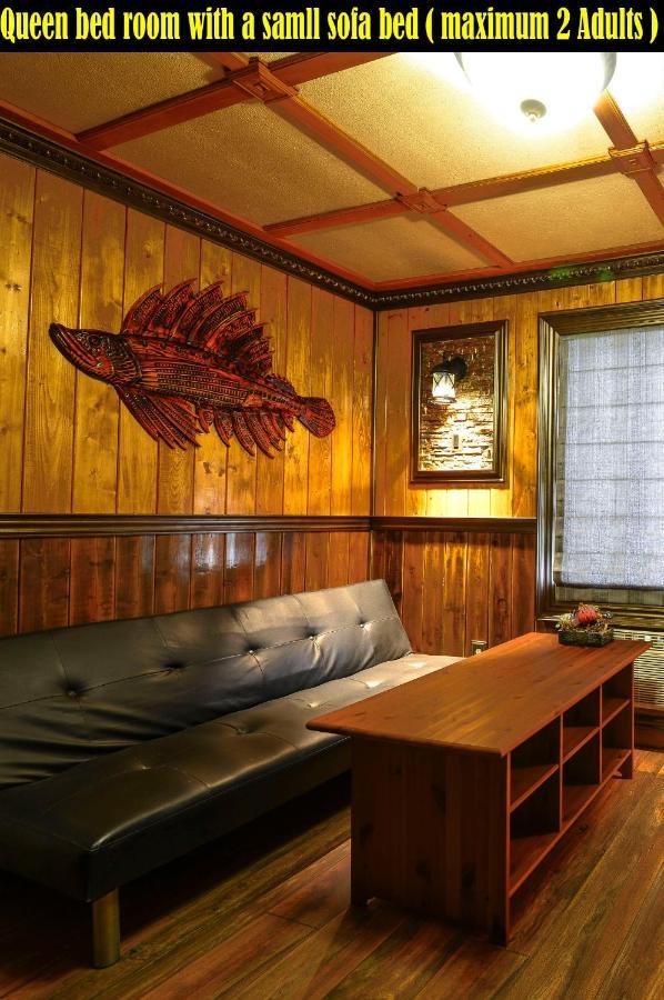Salmon Magwood Guesthouse โตรอนโต ภายนอก รูปภาพ